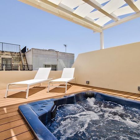 Amazing 4-Bedroom Sliema Town House With Jacuzzi Exteriér fotografie