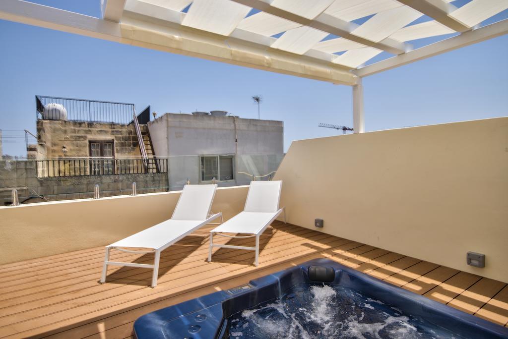 Amazing 4-Bedroom Sliema Town House With Jacuzzi Exteriér fotografie